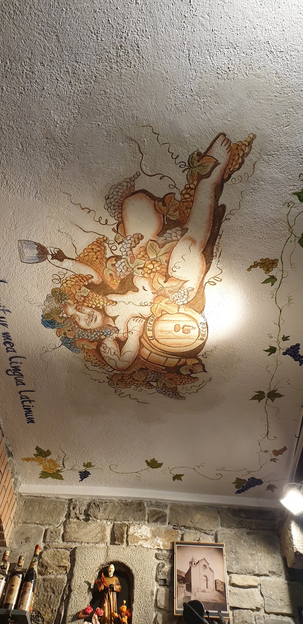 Enoteca il Pirun, Via Fieschi