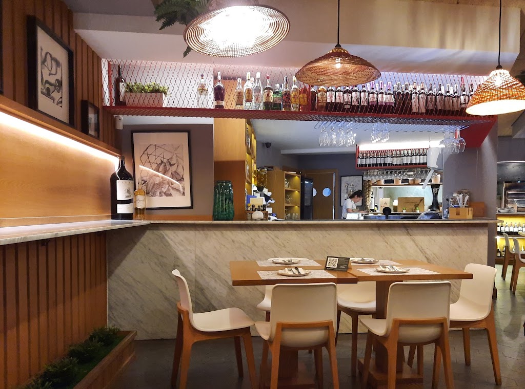 BASAL GRILL & BEACH