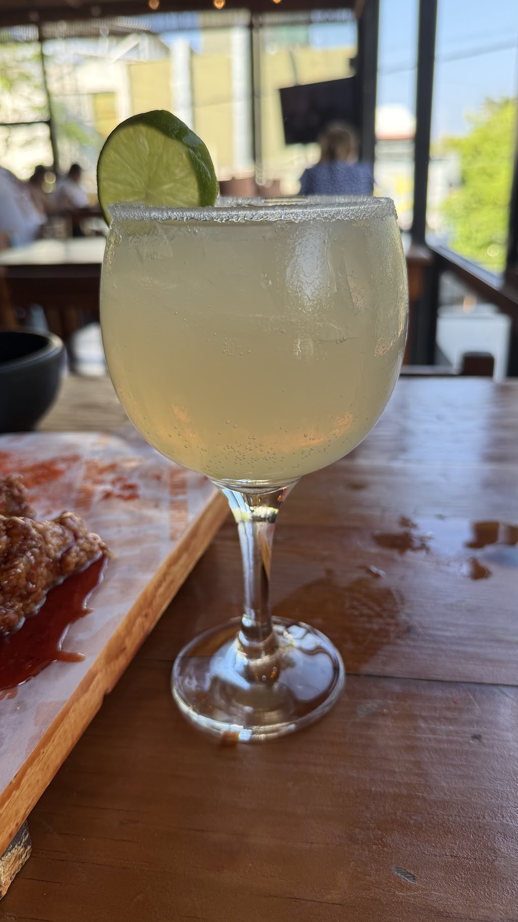 Alitas y mas (cocina californiana)