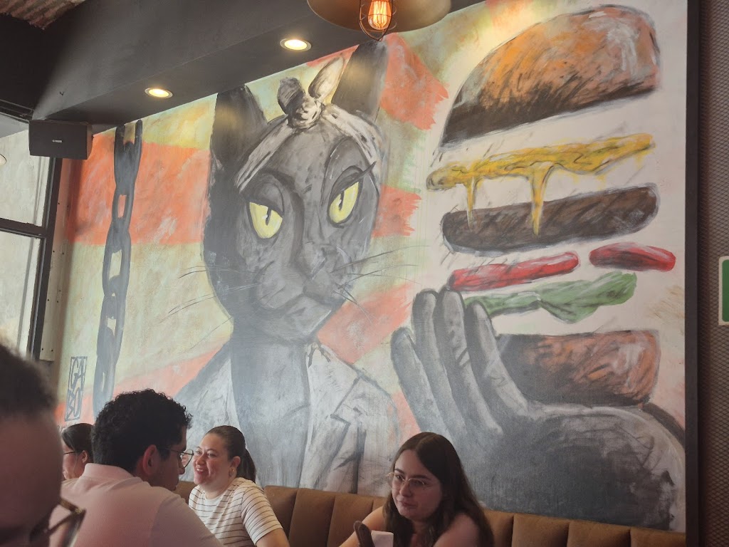 Louie Burger Americana