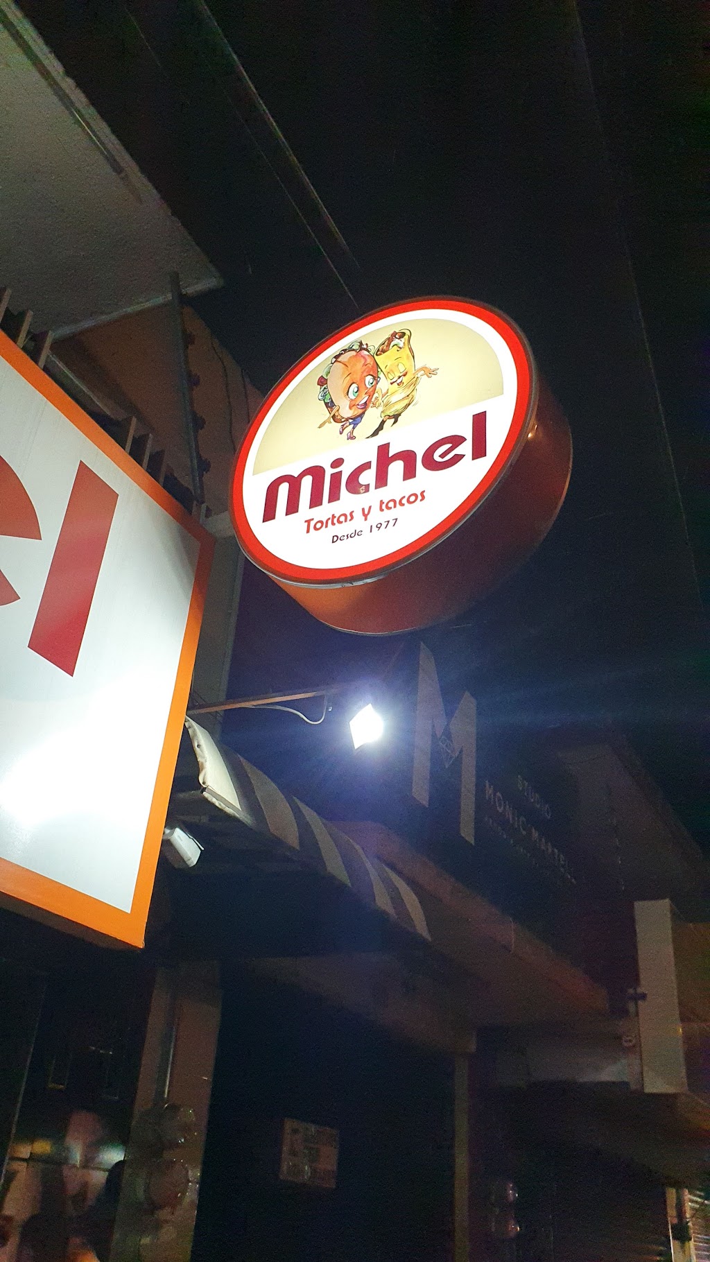 Tacos y Tortas Michel