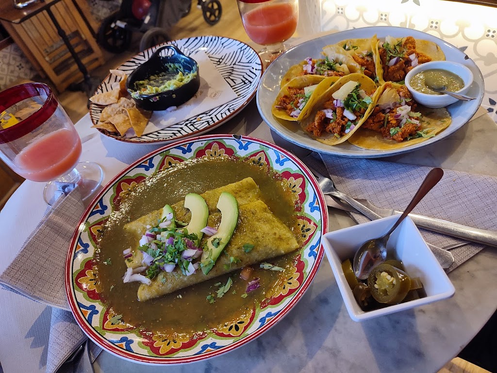 Las Mañanitas, Potes