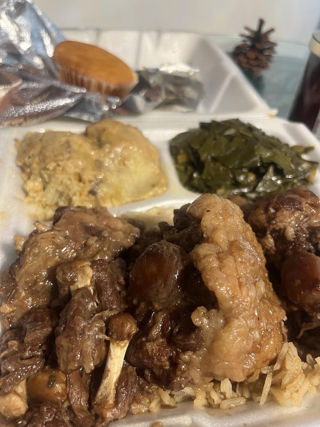 Lady Vee's Southern Cuisine LLC