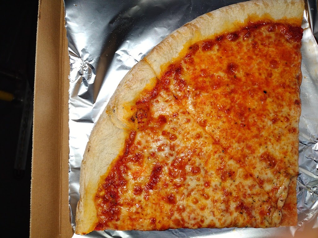 La Piazza Pizzeria & Restaurant