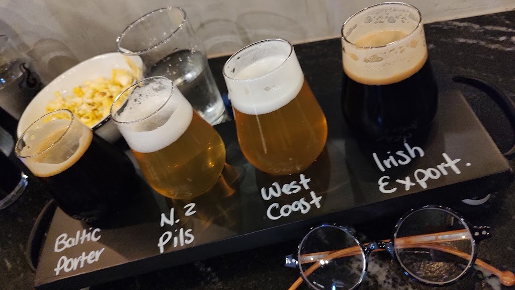 El Caracol Tap Room