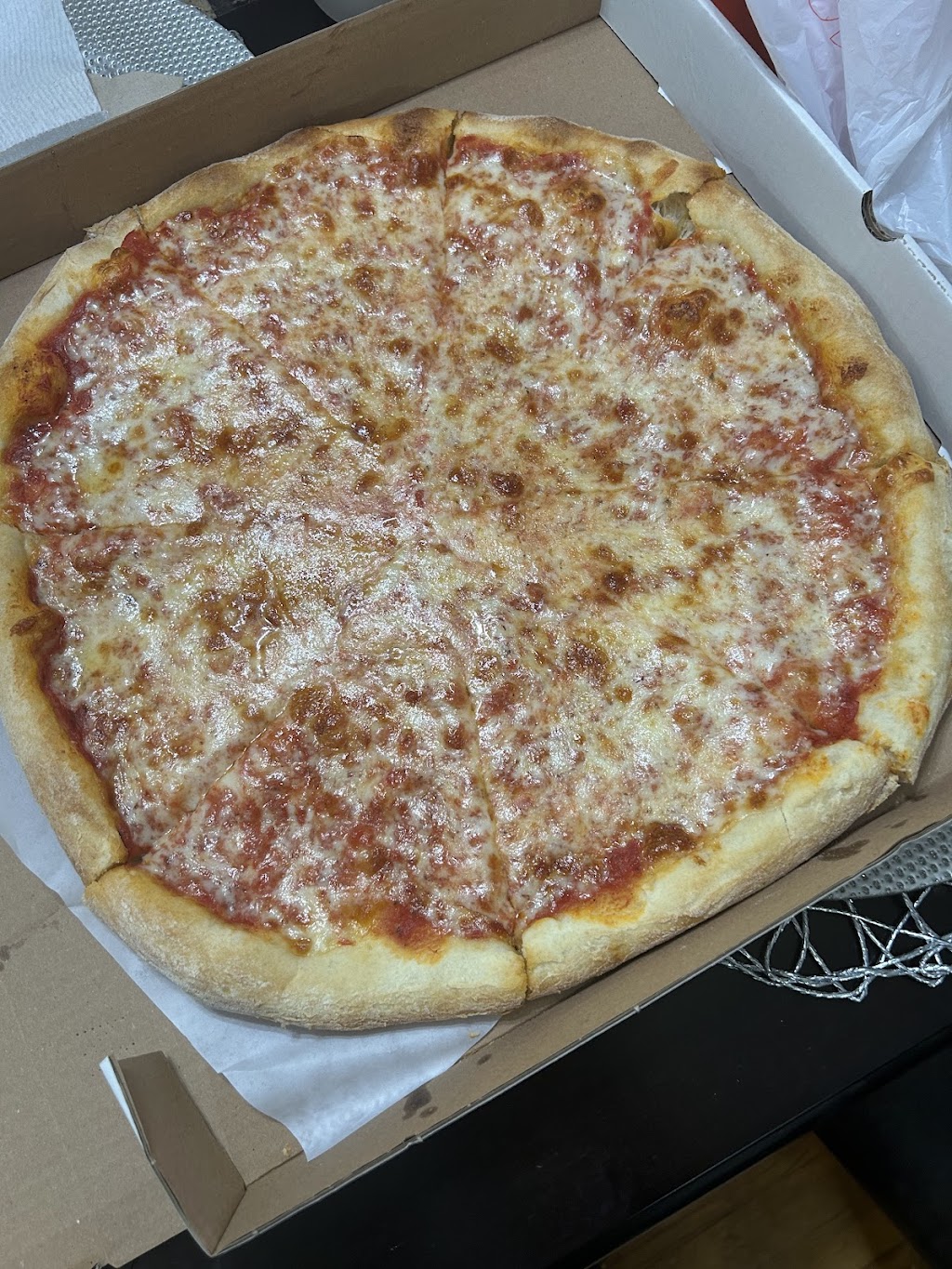 Family Pizzaria Restaurant, Valley stream, NY