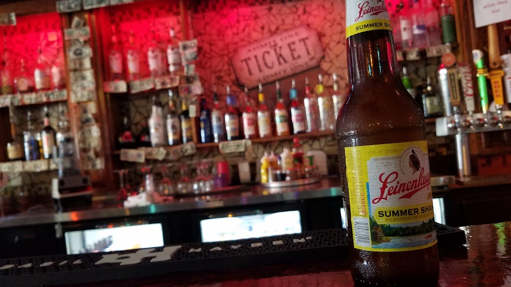 The Ticket Sports Bar & Grill, Seguin, TX