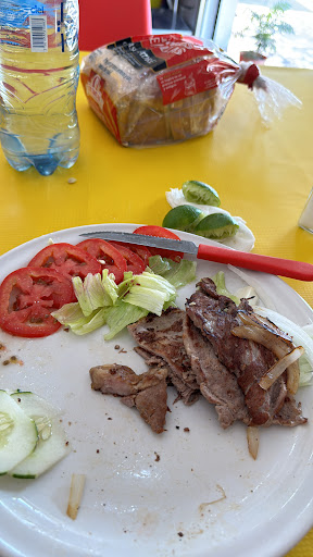 Lonches y Birria Nacho