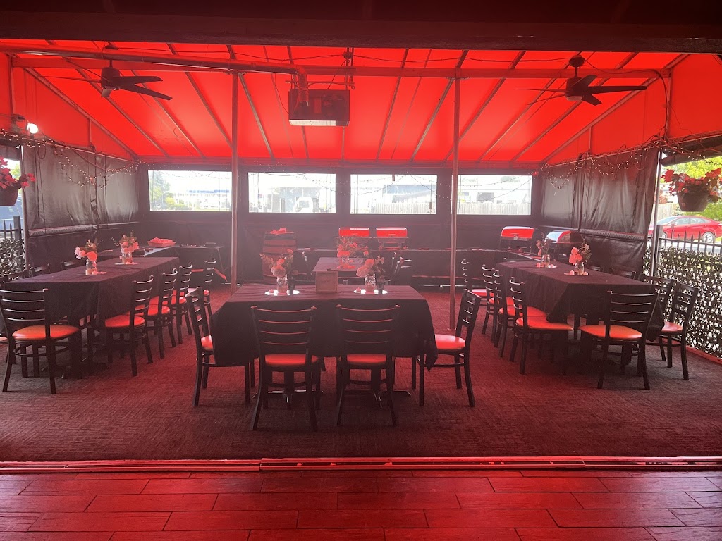 Mooney's Sports Bar & Grill