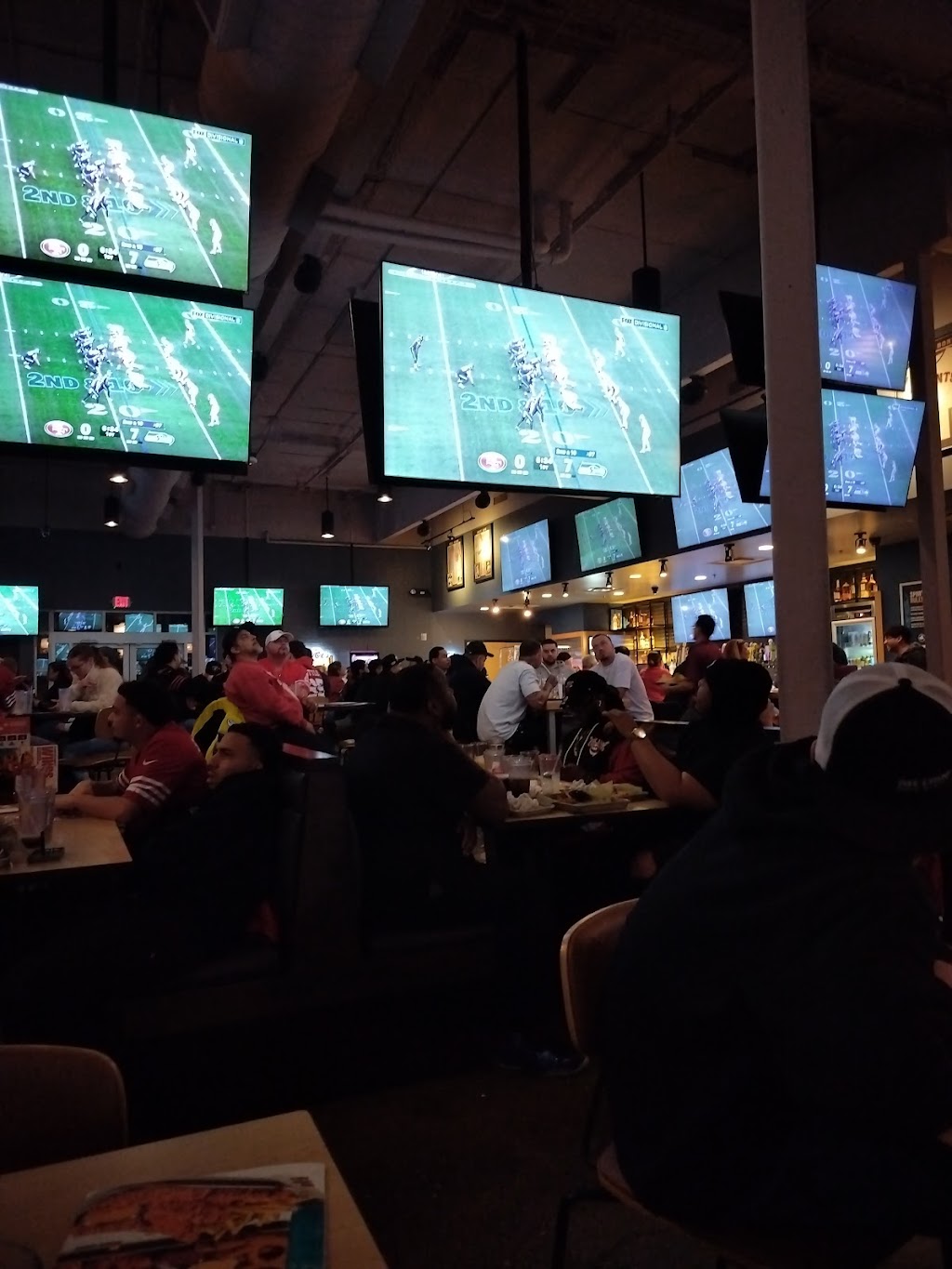 Buffalo Wild Wings, Brentwood, CA