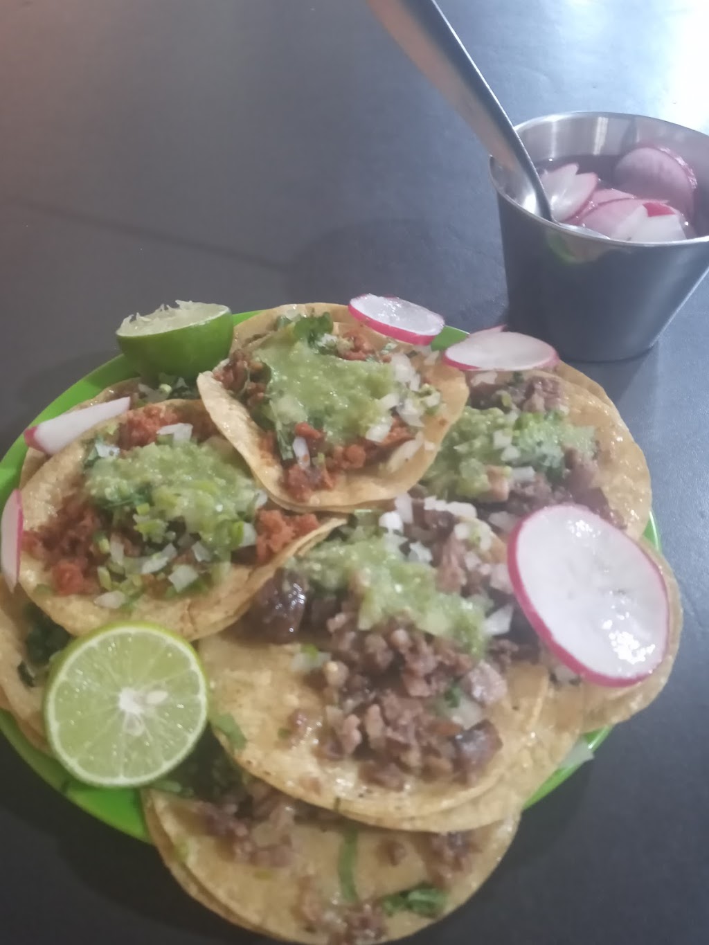 D'Alex Nachos & Chilaquiles