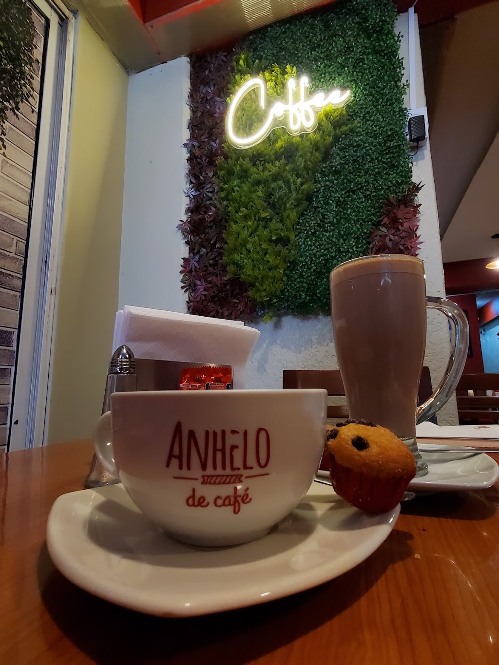 Anhelo Cafe