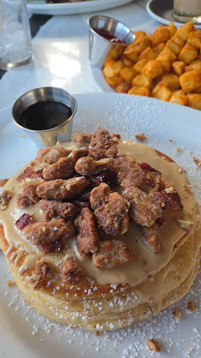 Clos Bistro & Cafe