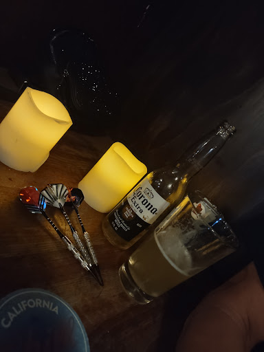 Frog & Peach Pub