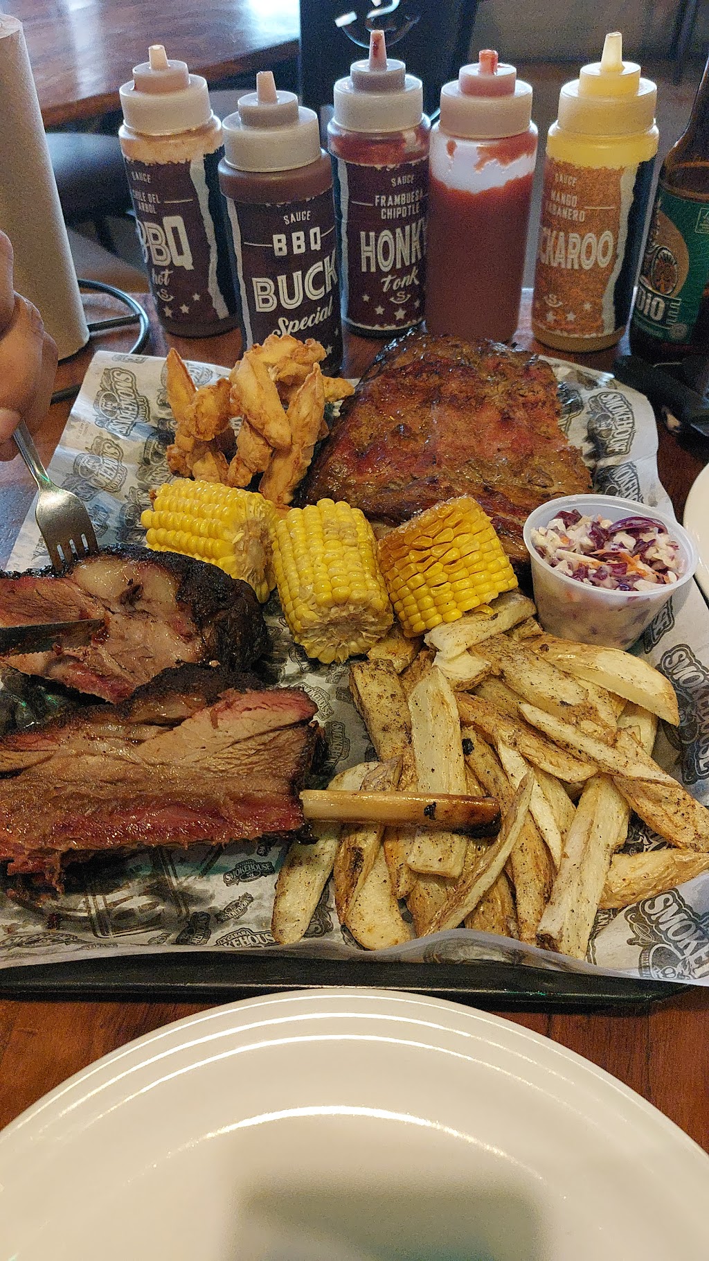 La Cabaña Smokehouse