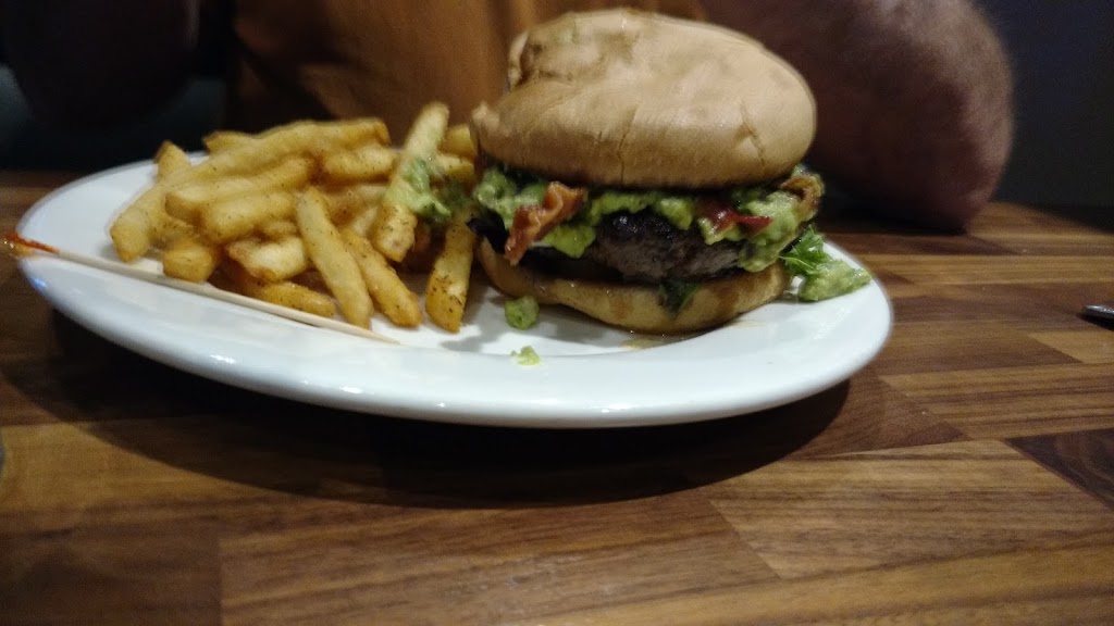 Oggi's Restaurant Sports Bar