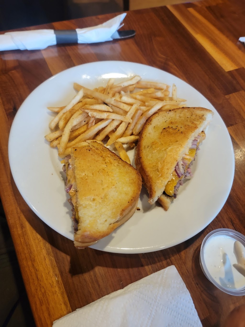 Oggi's Restaurant Sports Bar