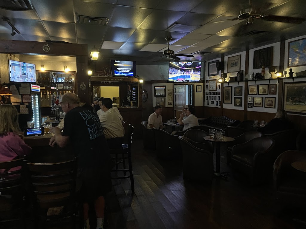 Ron's Pub and White Horse Inn