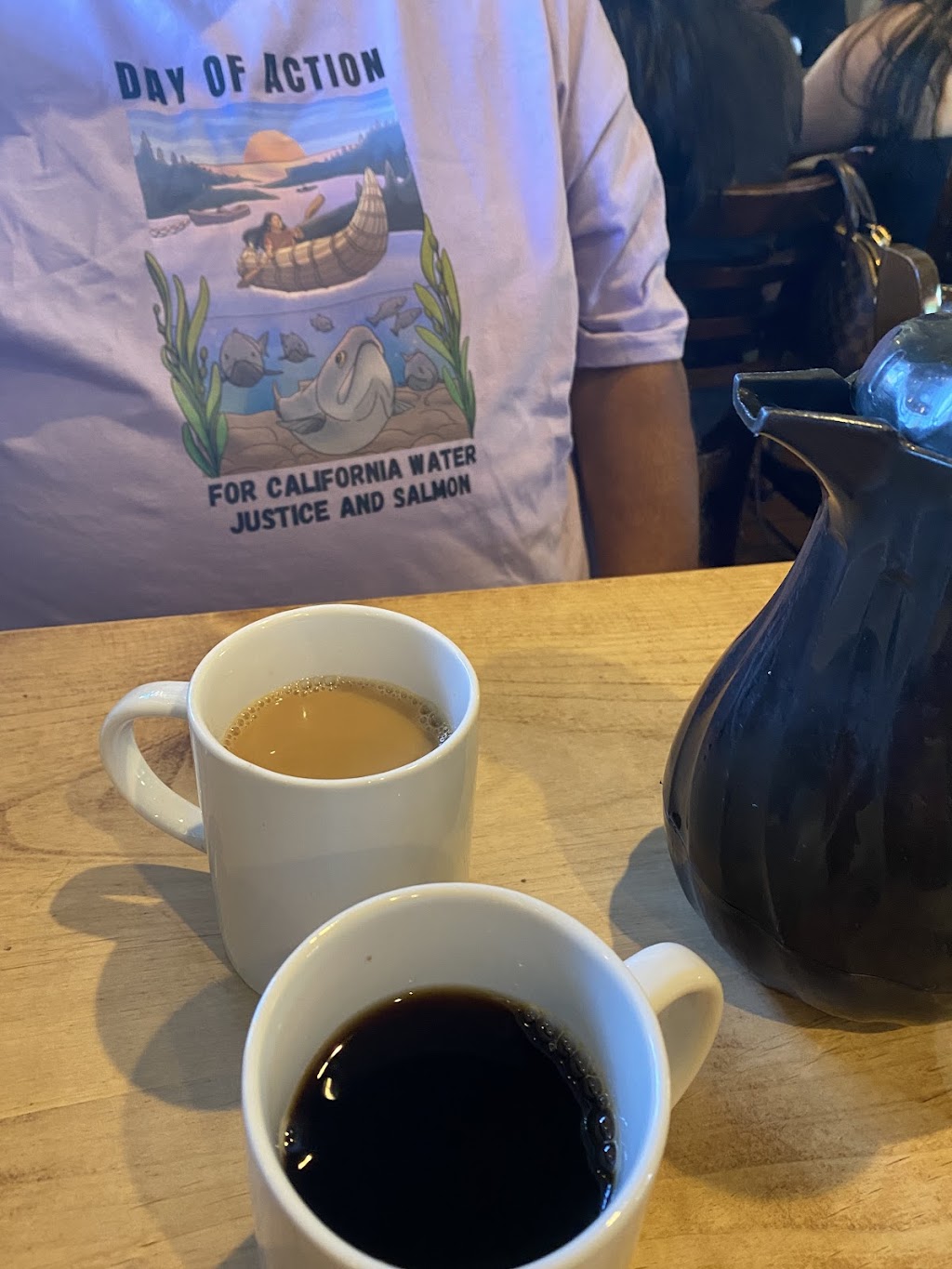Ellie's Mutt Hut & Vegetarian Cafe, Ukiah, CA
