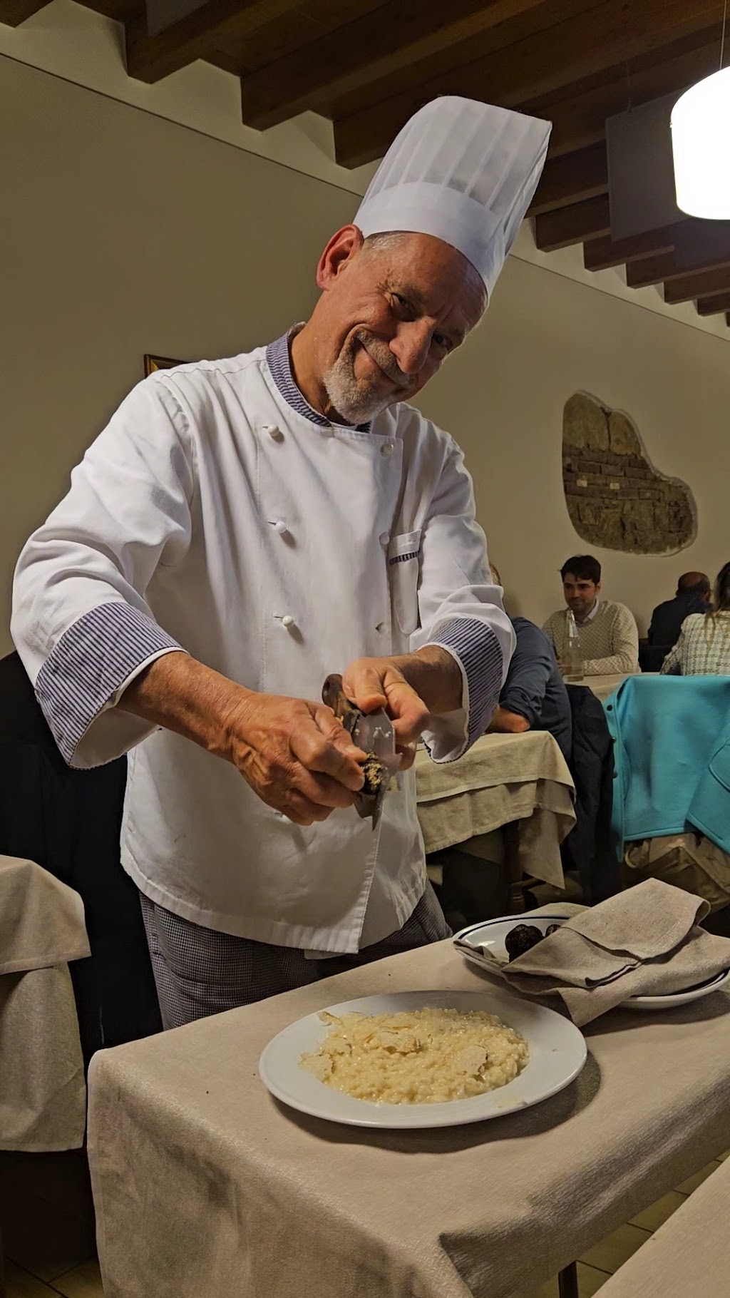 Trattoria Buca, Viale Della Stazione