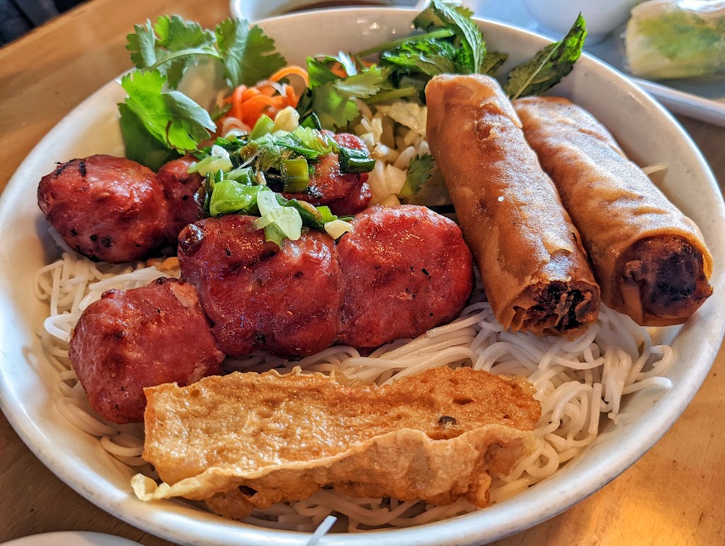 Pho Bac Hoa Viet Restaurant