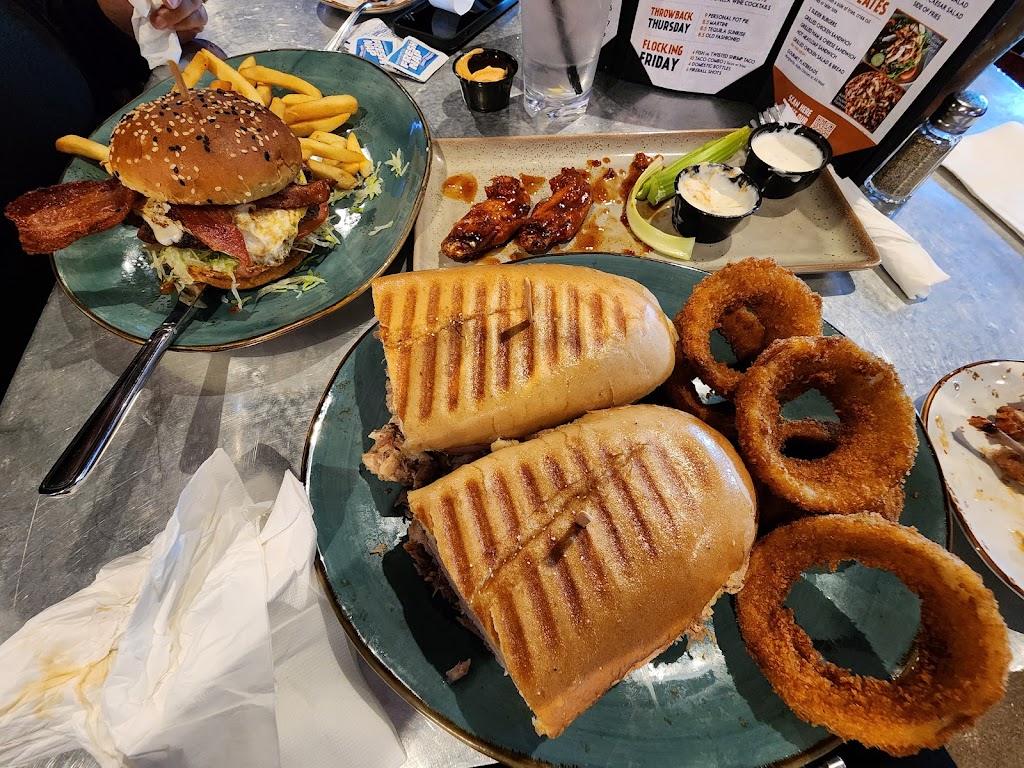 Septembers Taproom & Eatery, Rialto, CA