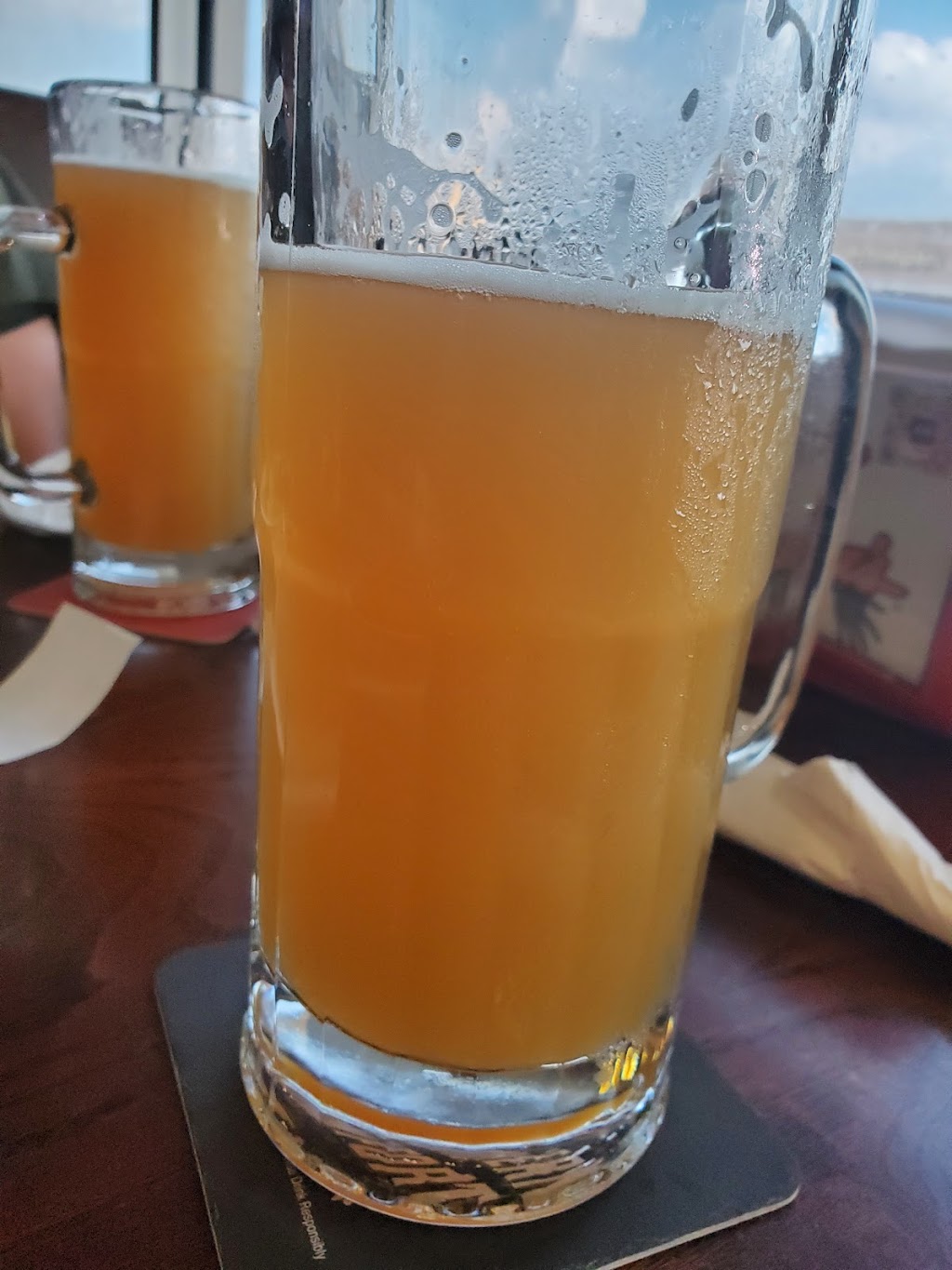 Tewbeleauxs Sports Bar & Grill