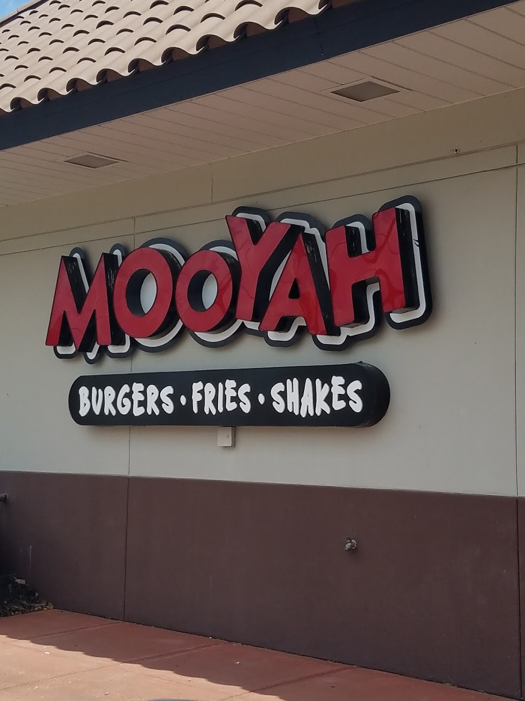 Mooyah Burgers