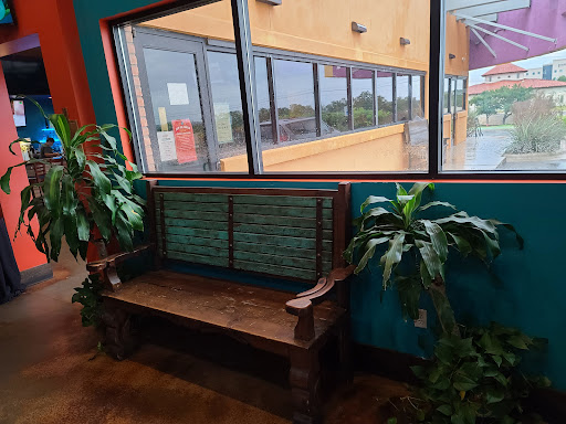 Serranos Cocina y Cantina