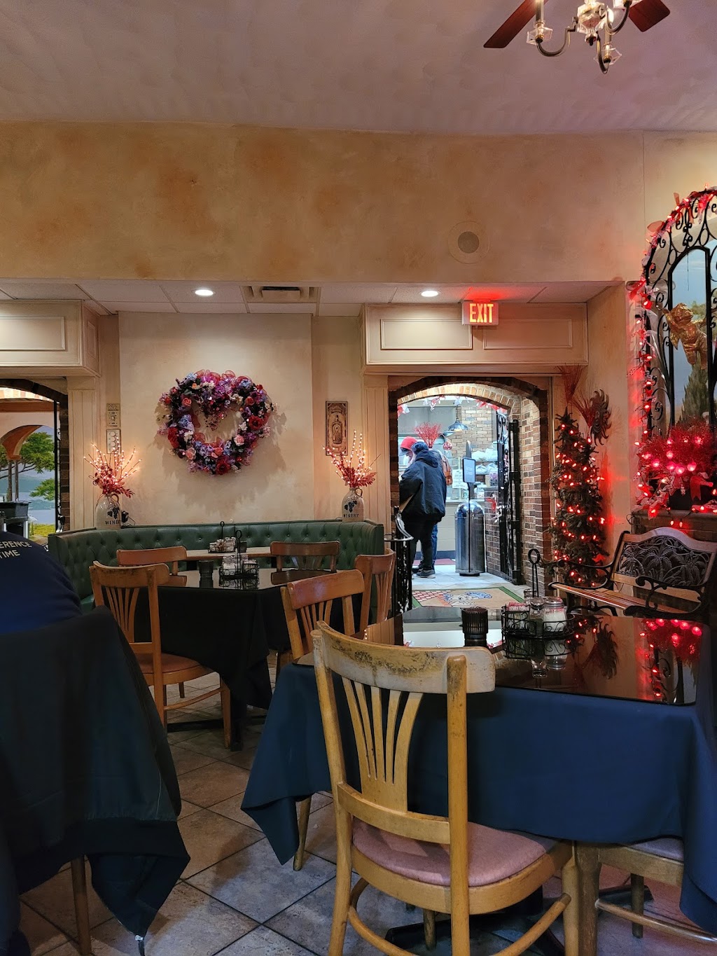 Nin's Restaurant