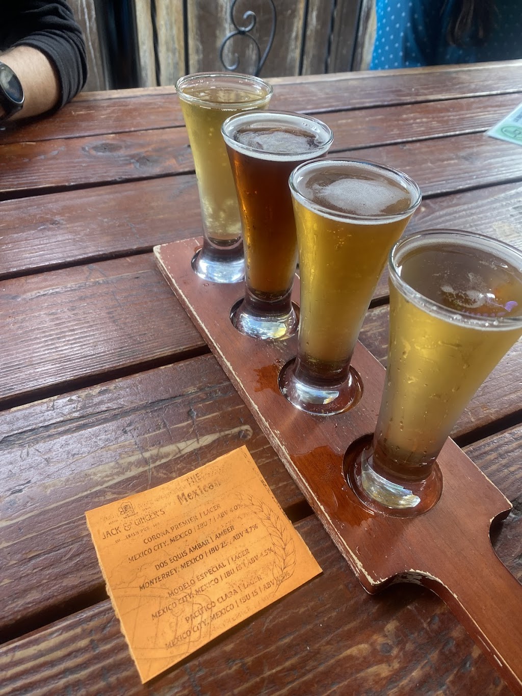 Jack & Ginger's, Rock Rose, TX