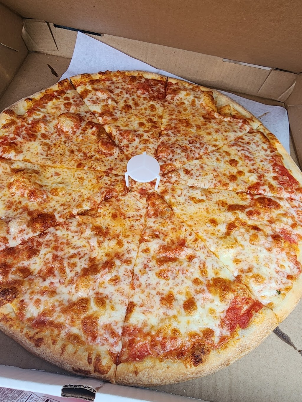 Previti Pizza & Papazzio Dining