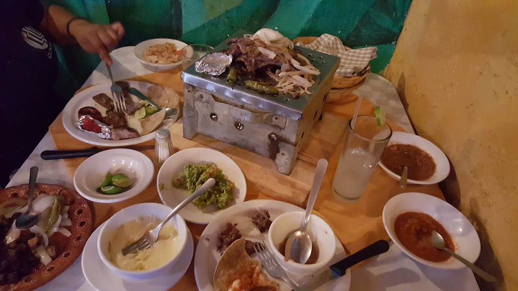 Los Magueyes Restaurante Bar