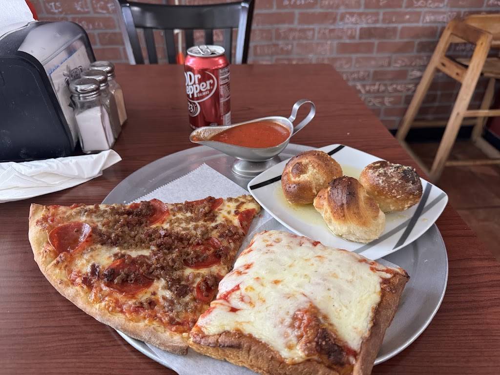 Frank's Romeo's Pizza, Avenel, NY