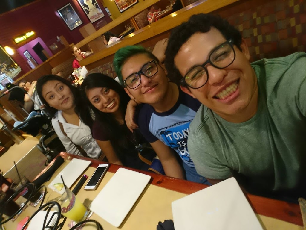 Boston's Pizza