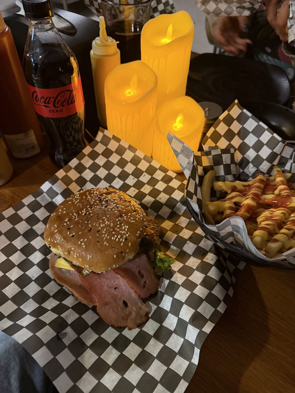 La Hamburguesa y La Orden de las Papas