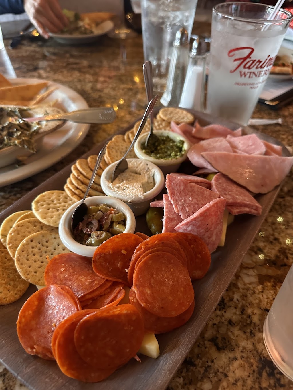 Farina’s Winery And Cafe, S Main St, TX