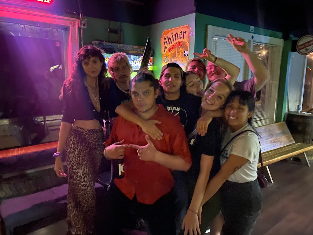 Cecil's Pub