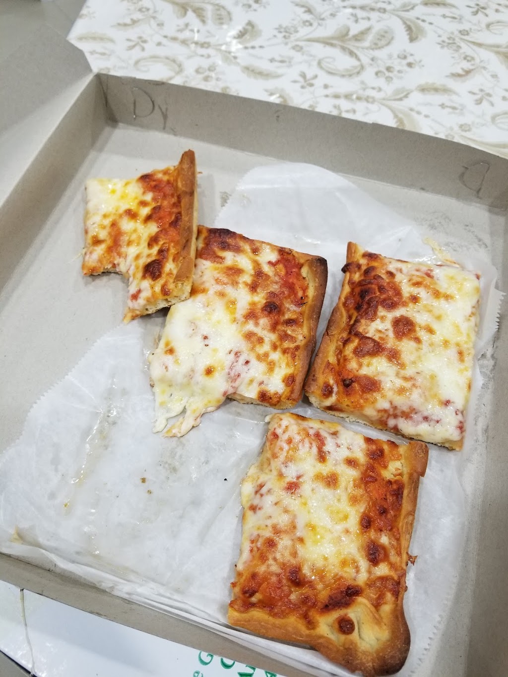 Gino's Villa Monte Pizzeria & Restaurant