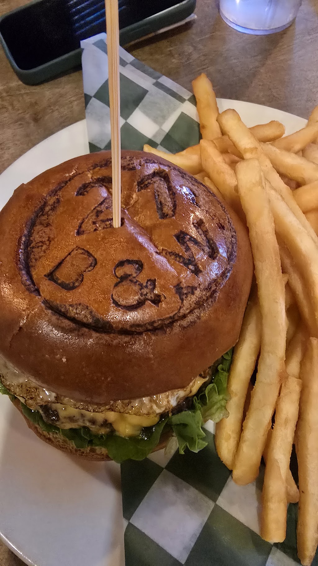 21 Burgers & Wings, Wappingers Falls, NY