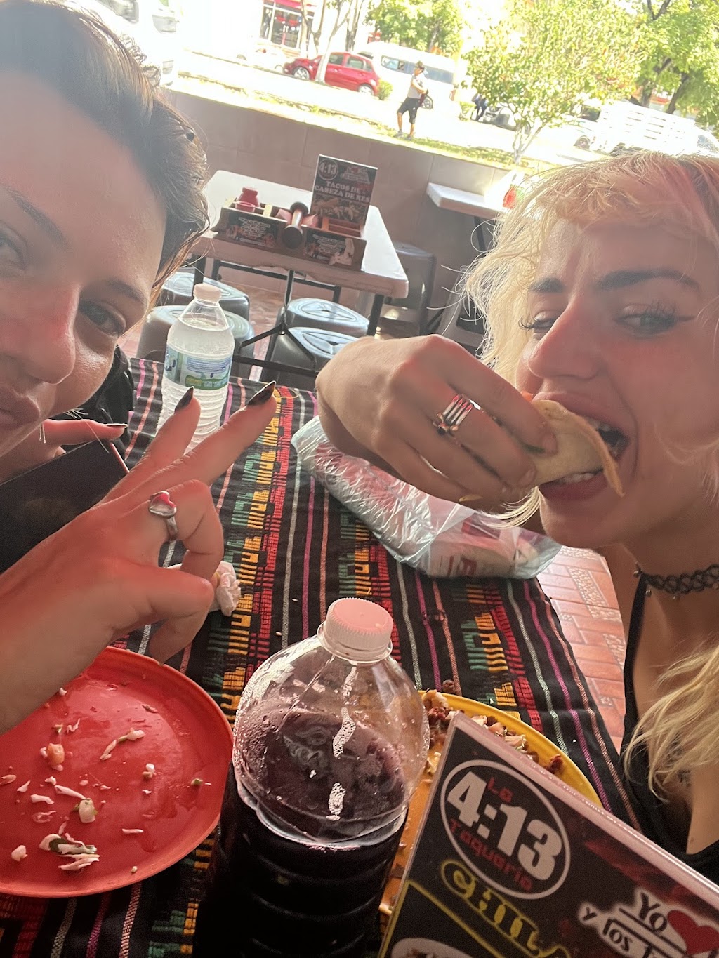 La 4:13 taquería