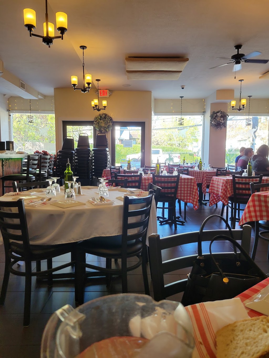 Augie's