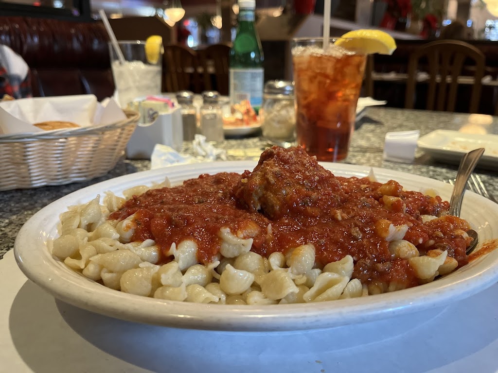 Chi-Chi’s Pizza, Santa Clarita, CA