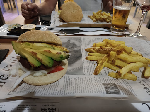West, La Línea de la Concepción