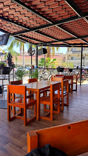 Coach Sports Bar