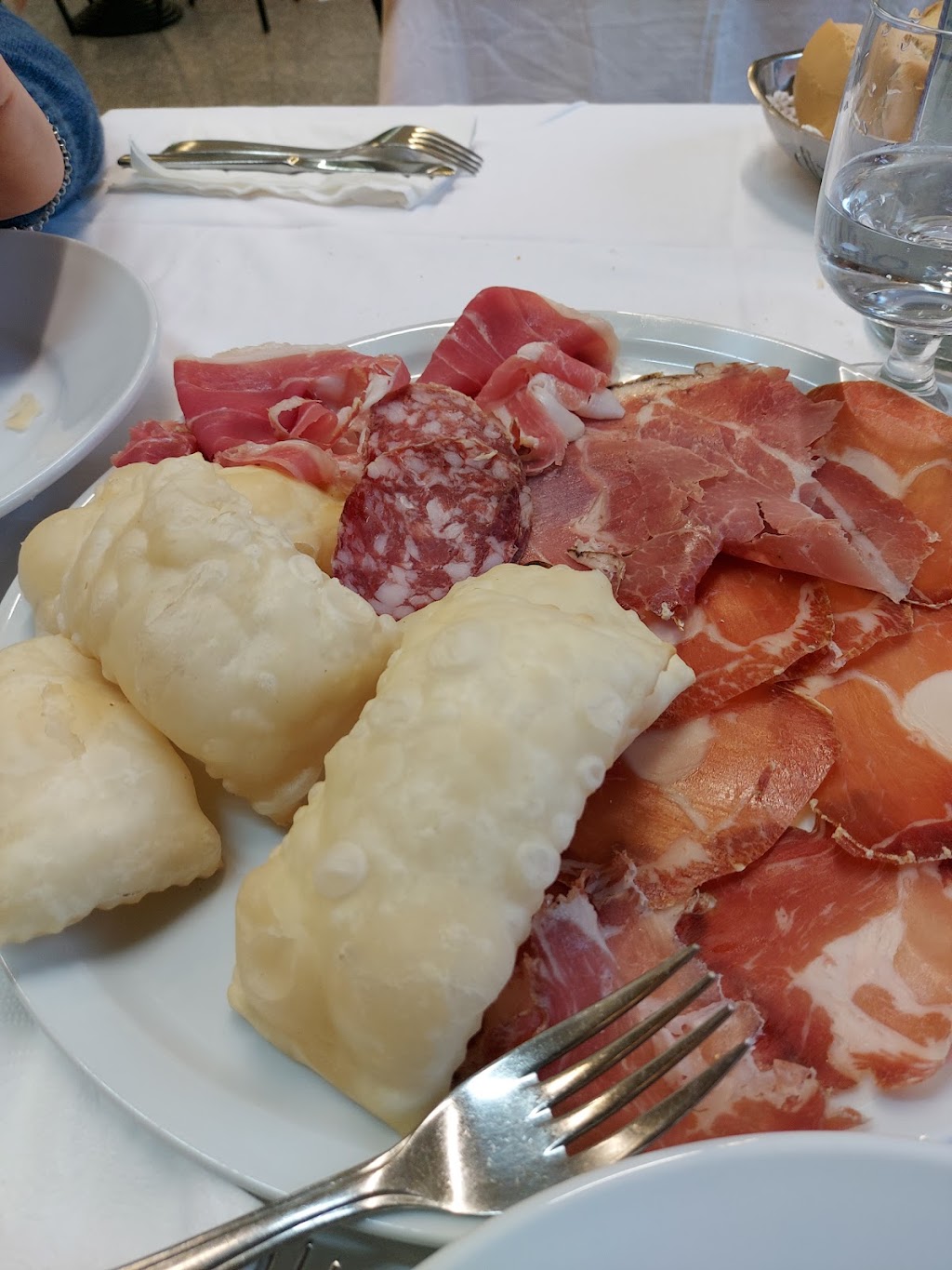 Trattoria Del Pesce Albergo del Po Osteria al Ponte museo dei pontieri, Boretto