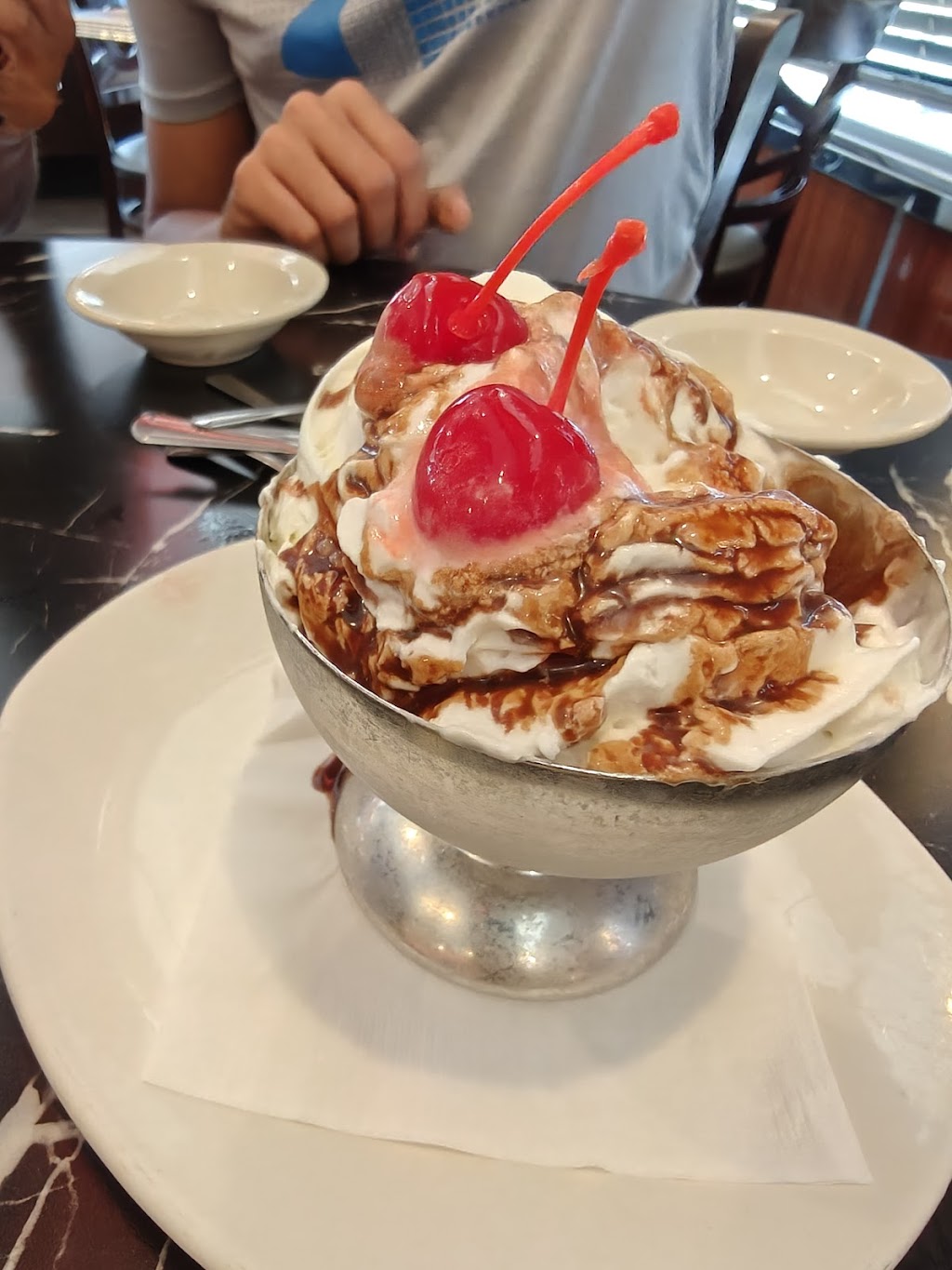 On Parade Diner, Woodbury, NY