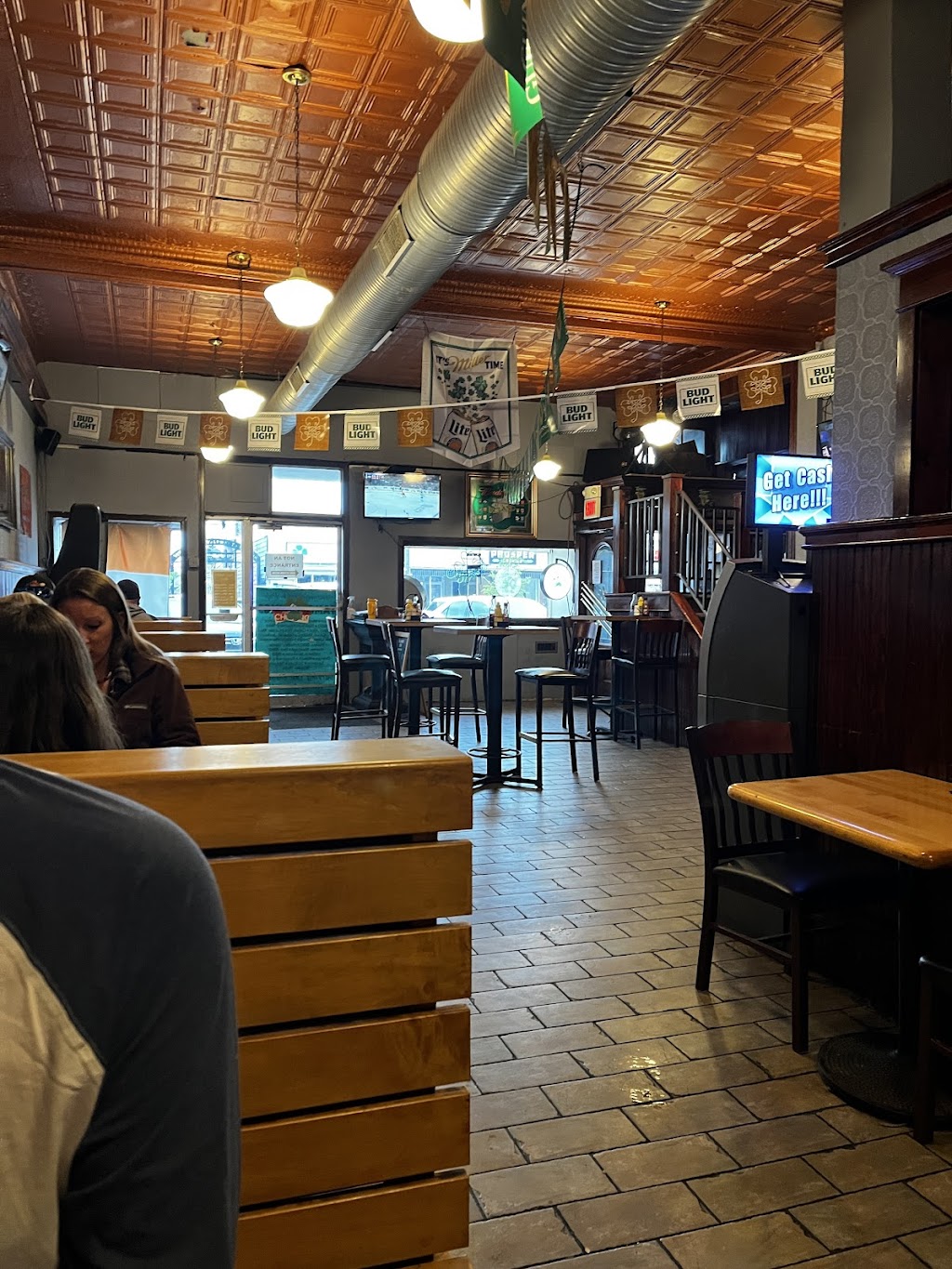 Dwyer's Irish Pub