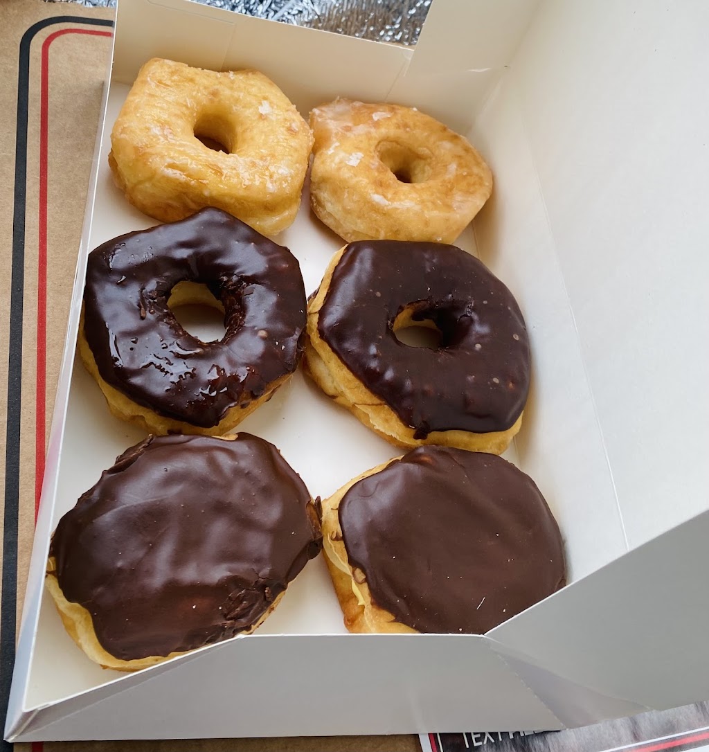Shipley Do-Nuts, Manor, TX
