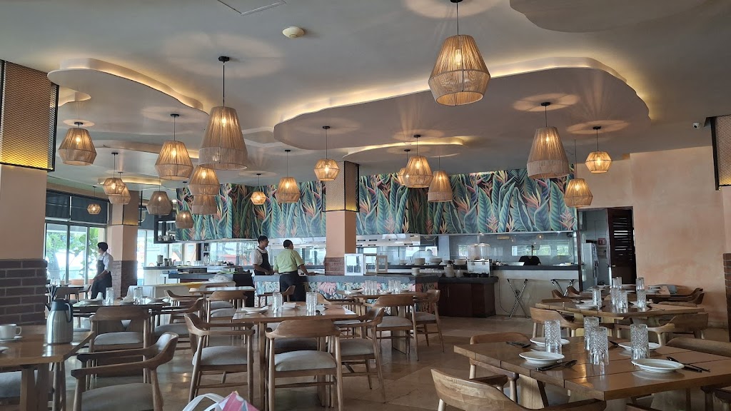 Guacamayas Restaurant - Bar